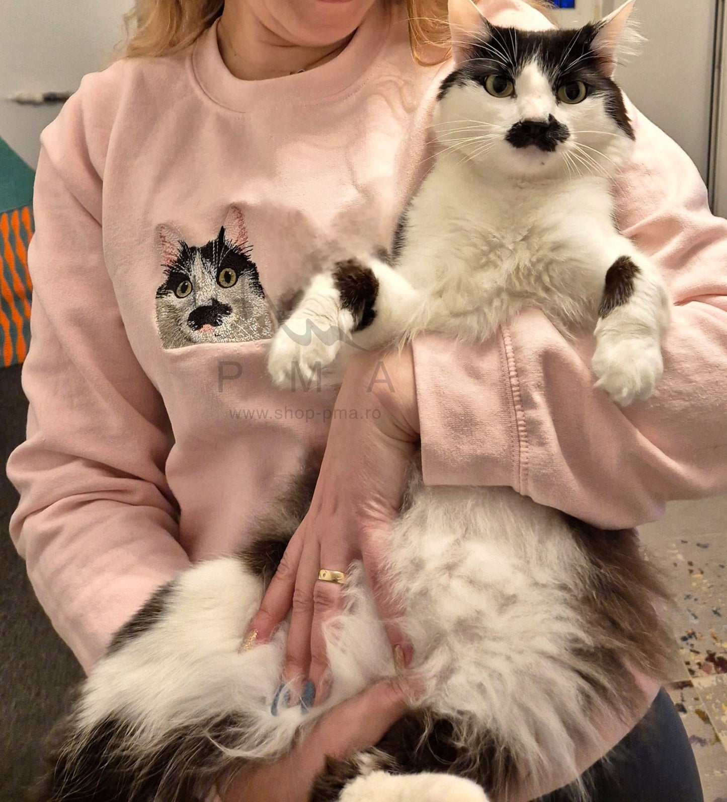 Hanorac/Bluza/ Tricou personalizat brodat cu animalut-Realistic Pet Portraits