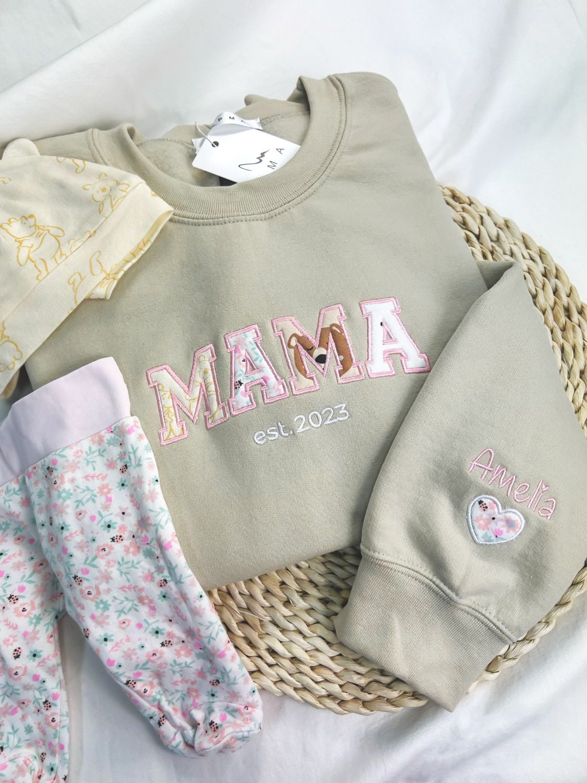 Bluza/hanorac personalizat/a prin broderie cu hainute de bebelus MAMA/ TATA/ BUNICA/ BICU