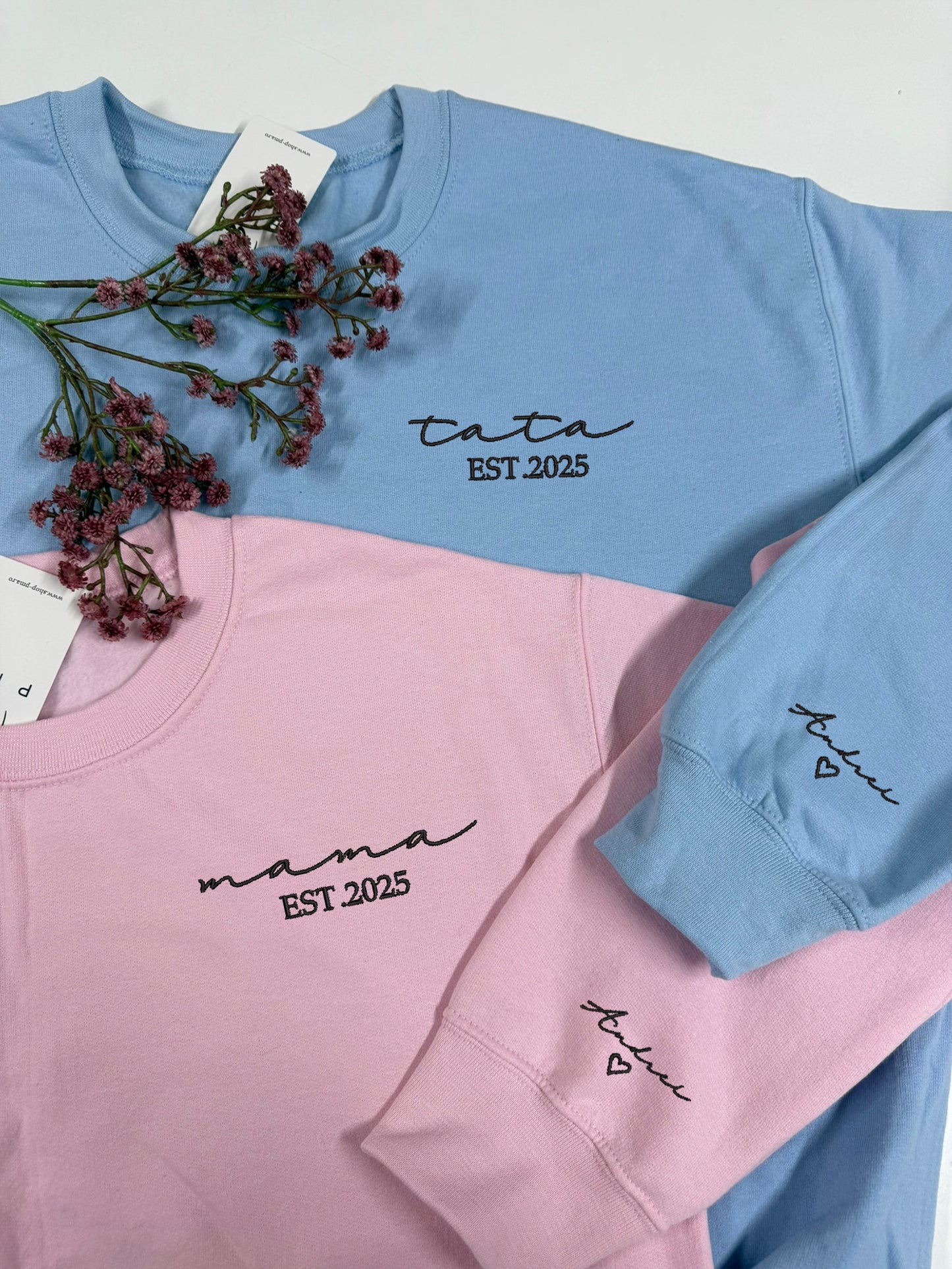 Set cuplu personalizat mama si tata+ data+ nume copil maneca