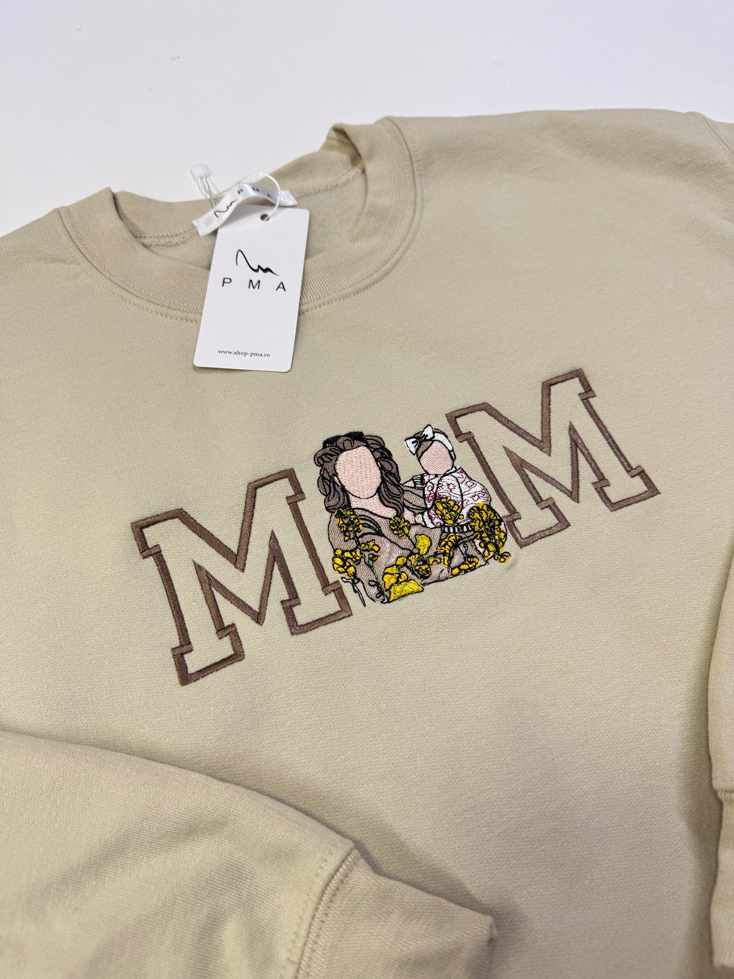 Tricou/Bluza/Hanorac personalizat color dupa fotografie + text MOM, DAD etc