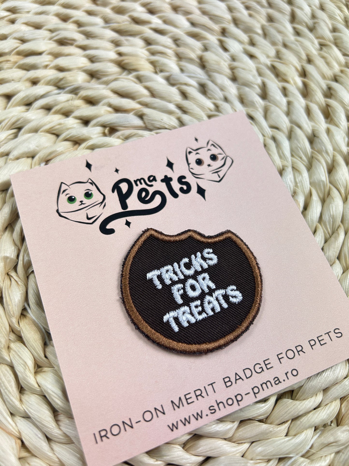 Insigna de merit tip patch “Tricks for treats” pentru animalute