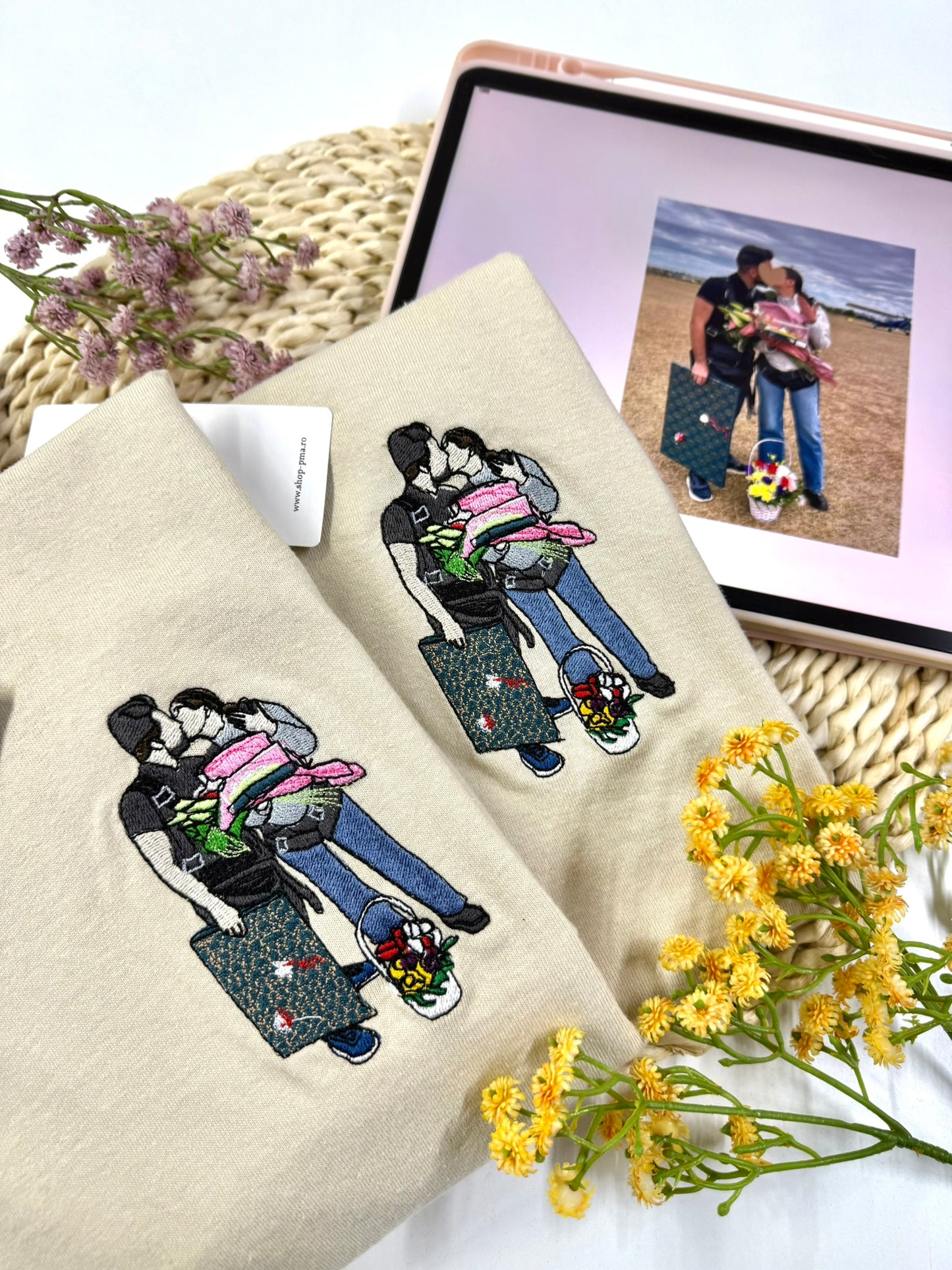 Tricou/Bluza/Hanorac personalizat color dupa fotografie cu personaje