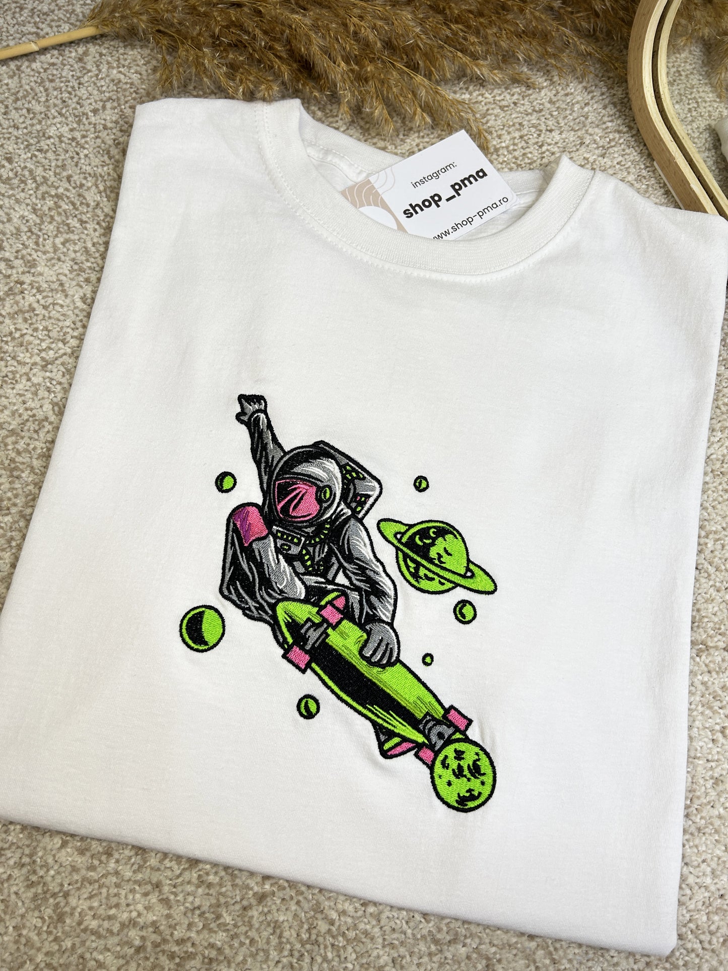 Tricou Astronaut Skateboarding On Universe