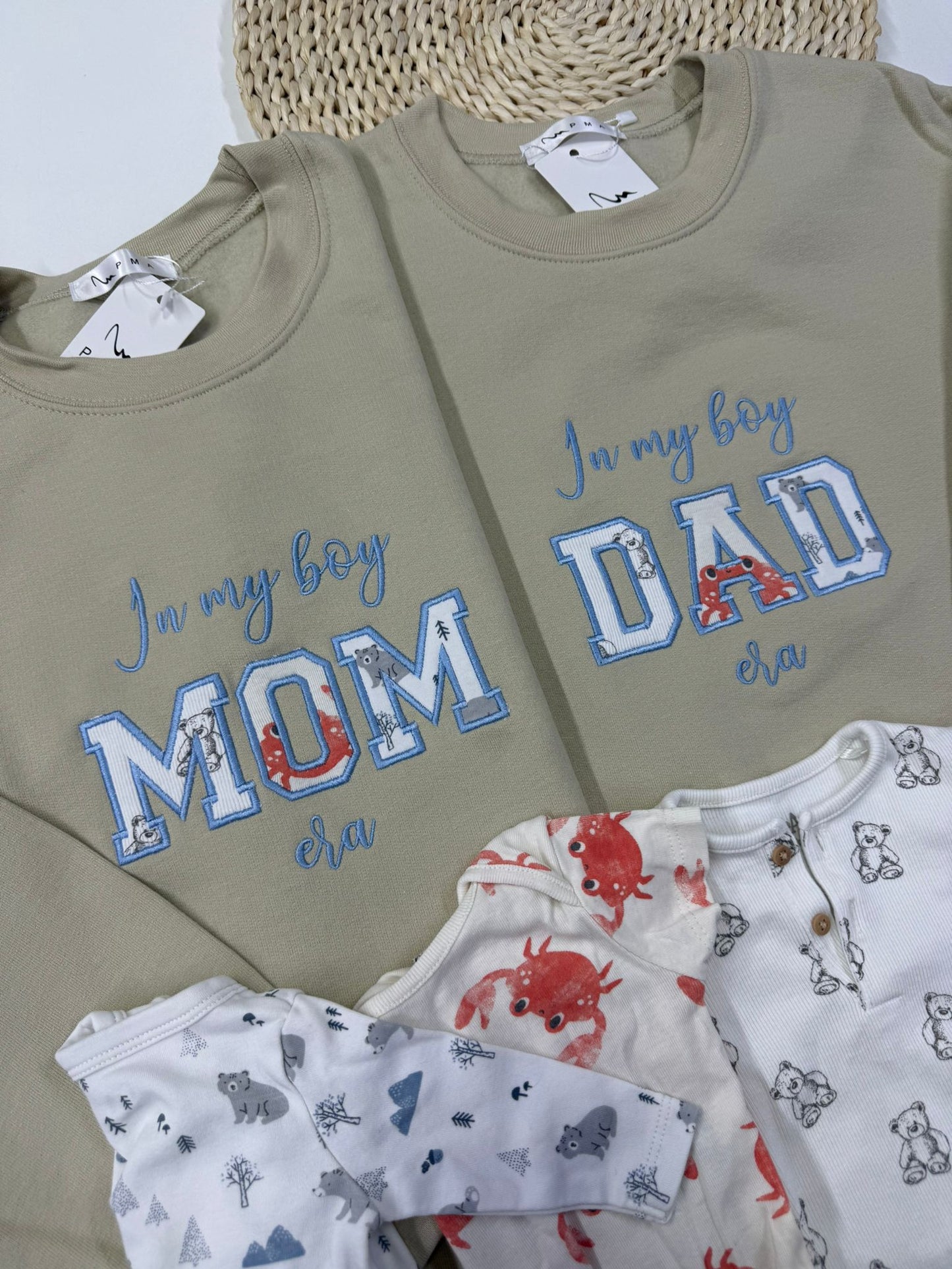 Bluza/hanorac personalizat/a prin broderie cu hainute de bebelus MAMA/ TATA/ BUNICA/ BICU