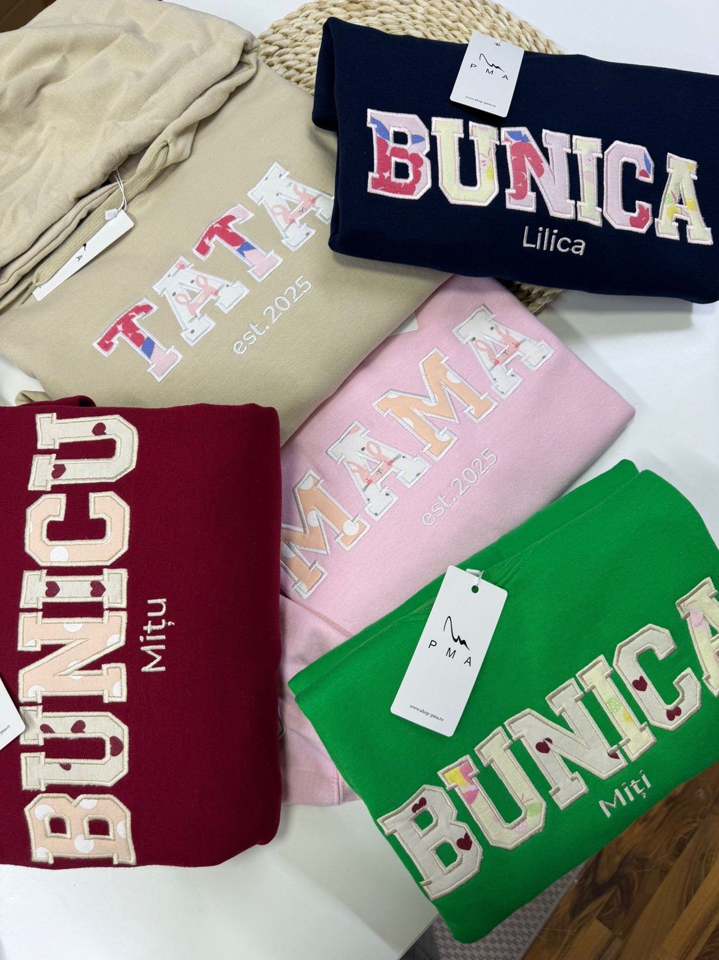 Bluza/hanorac personalizat/a prin broderie cu hainute de bebelus MAMA/ TATA/ BUNICA/ BICU